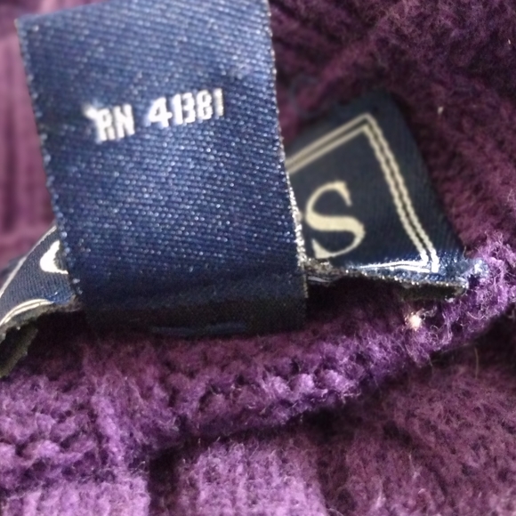 Chaps Classics Cableknit Sweater - Picture 8 of 10